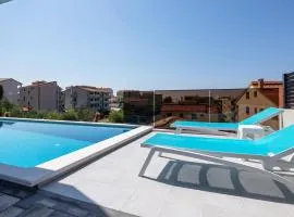 Cozy Apartment In Podstrana With Wifi