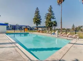 モーテル 6 ビサリア