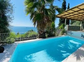 Villa Licia, hotel v destinaci Gardone Riviera