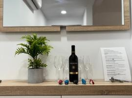 Apart LA PLANA II, hotel in Castellón de la Plana