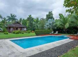 Three Monkeys - Central Cahuita - Tropical Comfort