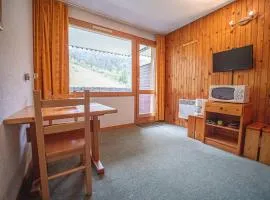 Studio avec balcon pour 2 pers, départ skis aux pieds, proche piste et ESF - FR-1-356-215