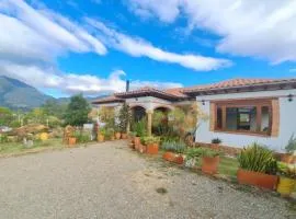Casa Campestre Flores Amarillas