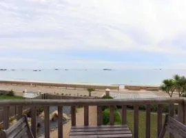 Maison face mer accès direct plage