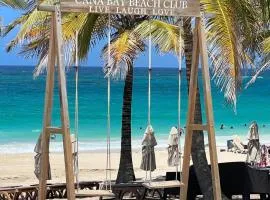 Beautiful property across from HardRock hotel with free casino Private beach club and golf course We now take google pay Apple Pay and PayPal