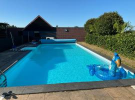 DE WEELEN met Jacuzzi en of Zwembad Topkeuze Romantiek, hotel a Lutjebroek