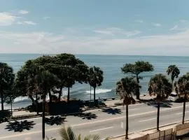 Oceanfront 3 Bedroom With Jacuzzi and Pool