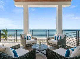 Sunset Beach, Modern, Luxury Beachfront Pool Home, Sleeps 12, hotel v destinaci Bonita Springs