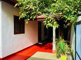 R Villa Unawatuna