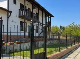 VILLA MEDI boutique