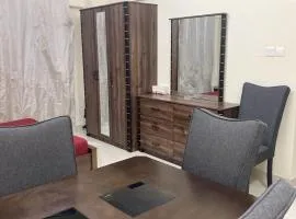 Private room for ladies near metro