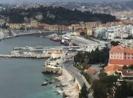 Nice port 4 pax, 2 chambres clim balnéo parking