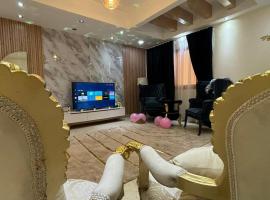 Opera403 Spacious & Central, hotel em Ghukra