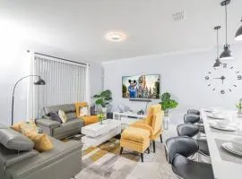 EPIC STYLISh retreat With Free water park near Disney