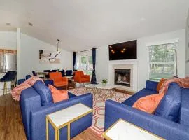 Family friendly - Fire pit -4 min to UF - Spacious