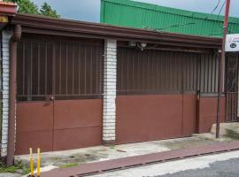 Alojamiento entero 1 km Juan Santamaría Airport