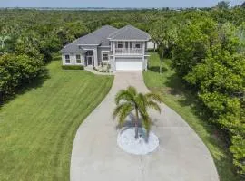 Seaside Serenity -Private Pool with Beach Access