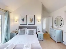 Prospect Lodge at The Bay Filey, sleeps up to 6, and 2 dogs stay for free!