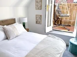 The Luxe Haven Penthouse - Sleeps 4 Apartment Nottingham City Centre