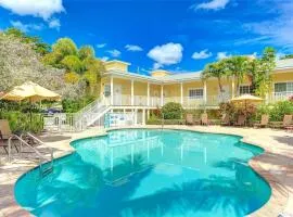 New Listing! Pool Jacuzzi, 3-min to Beach Bars & Entertainment!