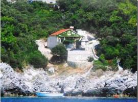Secluded fisherman's cottage Cove Rasohatica, Korcula - 23522, ξενοδοχείο σε Žrnovo