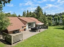 Gorgeous Home In Oksbøl With Sauna