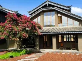 YSN Hill Breeze Retreat 云山南 玉龙雪山园林观景酒店 丽江古城束河白沙古镇店