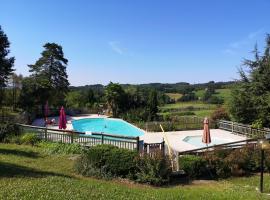 La belle &eacute;toile, glamping em Reygade