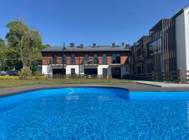 Blue Waves Apartament Trzęsacz z podgrzewanym basenem – hotel w Trzęsaczu