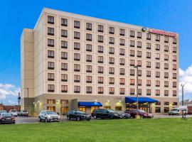 Comfort Suites Chicago O'Hare Airport, מלון בSchiller Park