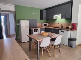 Appartement sympathique Saint Nazaire en Royans, ξενοδοχείο σε Saint-Nazaire-en-Royans