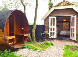 Bed & Breakfast Puur Natuur Putten, met privé sauna, hotel v destinaci Putten