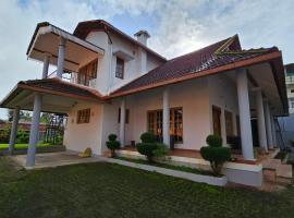 The Chalet, hotel in Madikeri