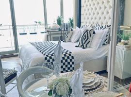 Azure Urban Resort - St Tropez Tower Staycation Unit with a European Touch, מלון במנילה