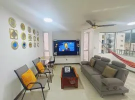 El Rodadero Hermoso Apartamento a 50m de la playa ven descansa o trabajar