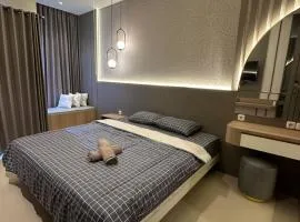 Vittorio Apartment Wiyung 1BR sby wifi smtv by ASH