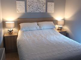 Apartment 2 at busy bee, hotel v destinaci Daingean