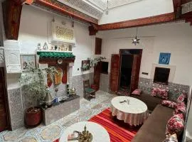 Dar Enouiina