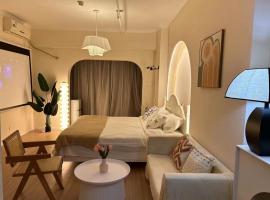 Xi'an Hills & Lostwine Downtown Suite close to Metro Xiaozhai stn, hotel v destinaci Si-an
