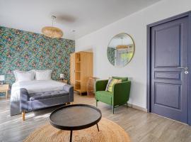 Superbe studio avec terrasse, hôtel à Brunoy
