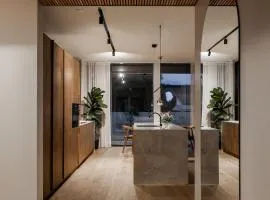 Elegant escape in Prime location