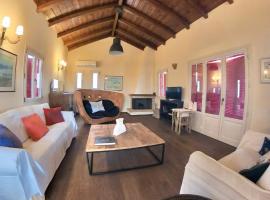 Stone Villa Maria – hotel w mieście Galaxidi