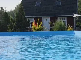 Hundi Holiday Home with Pool