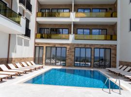 Golden Beach Residence - Luxury Apartments, hotell sihtkohas Gjashtë