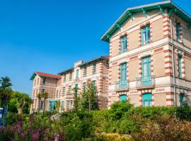 Résidence de Tourisme Vacances Bleues Villa Regina، فندق في أركاشون