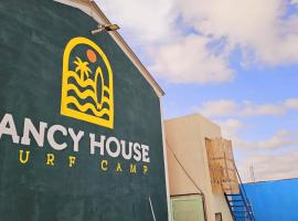 fancy house surf camp, hotel in Douar Debra