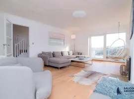 Ultimate Coastal Escape - Stylish & Estuary Views