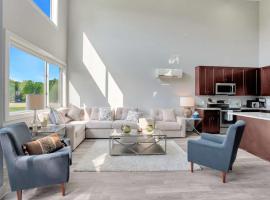 Luxe Condo Overlooking Park، شقة في بريمينغهام