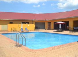 The Fort Lugard Hotel and Convention Center, hotel v destinaci Bulubandi