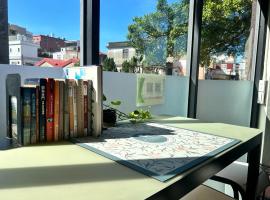 玩轉金門民宿2館-樂遊小鎮民宿, hotel econ&oacute;mico en Jincheng